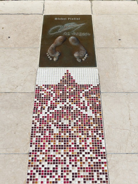 老鹰在进攻 老鹰在进攻